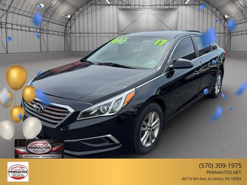 Used 2017 Hyundai Sonata SE w/ Cargo Package FWD image 3
