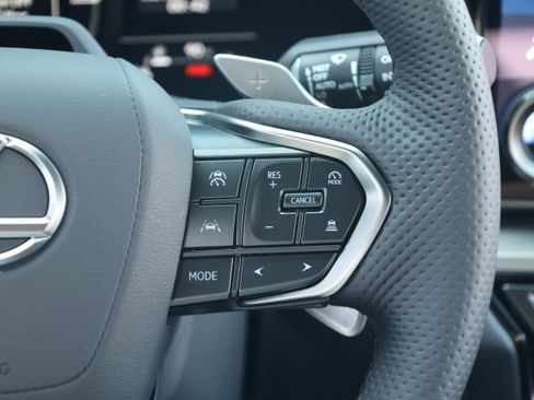 New 2026 Lexus TX 500h AWD image 30