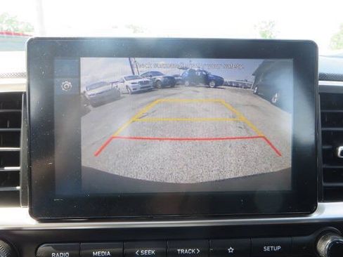 Used 2026 Hyundai Venue SEL FWD image 21