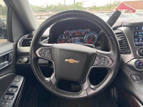 Used 2018 Chevrolet Suburban LT image 22