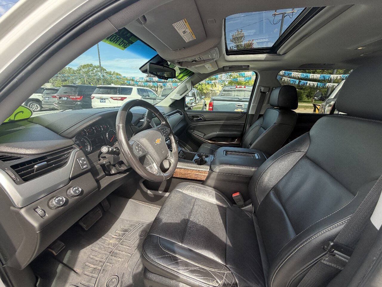 Used 2018 Chevrolet Suburban LT AWD/4WD image 10