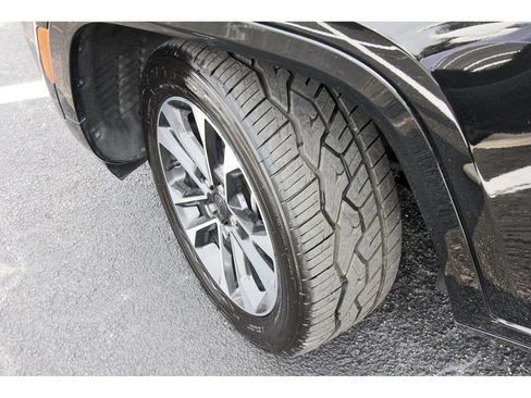 Used 2021 Jeep Grand Cherokee L Overland w/ Luxury Tech Group IV image 35