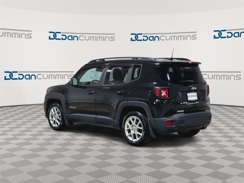 Used 2019 Jeep Renegade Latitude w/ Cold Weather Group image 6