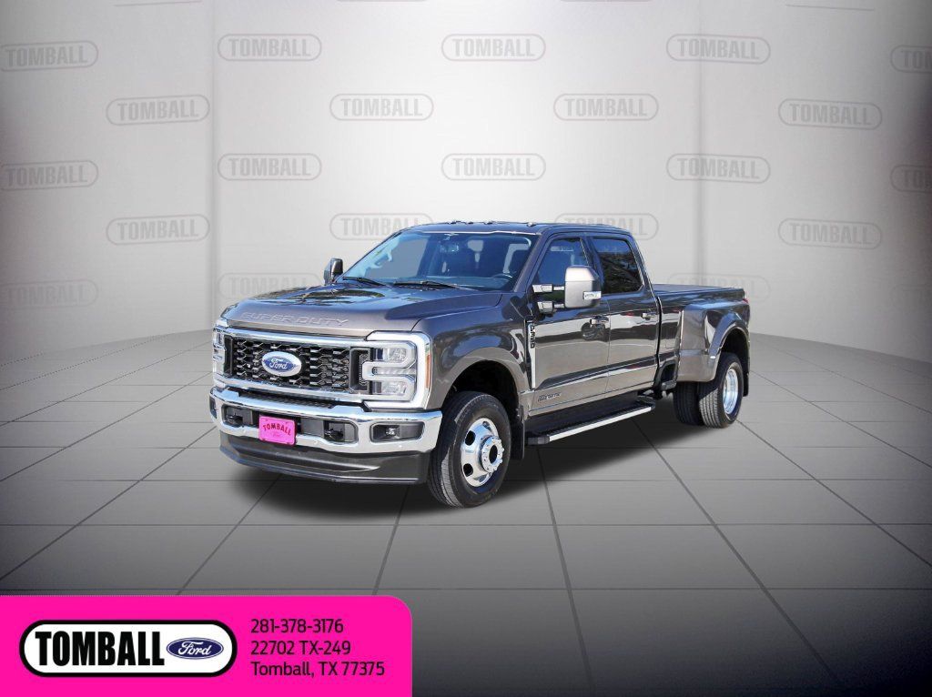 Used 2023 Ford F350 Lariat w/ Tow Technology Package AWD/4WD image 3