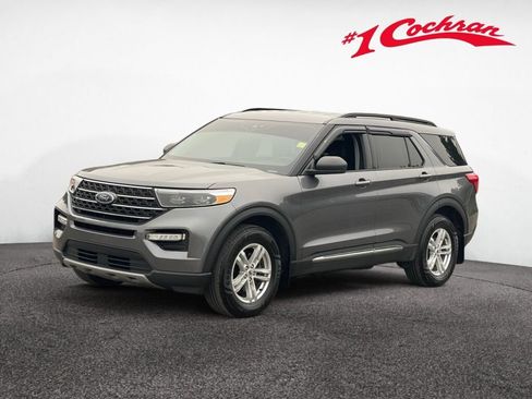 Used 2022 Ford Explorer XLT w/ Equipment Group 202A AWD/4WD image 36