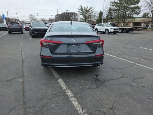 Used 2024 Honda Civic Sport image 6