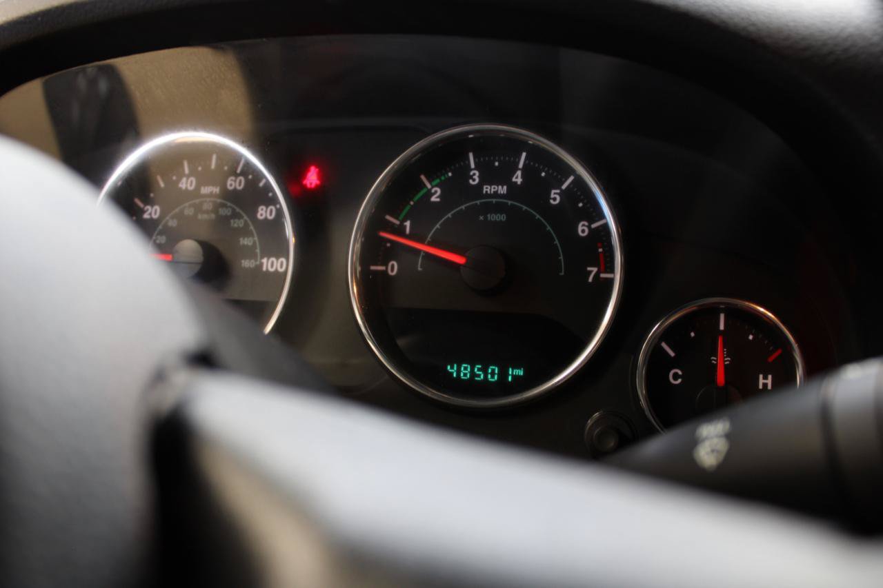 Used 2018 Jeep Wrangler Unlimited Sport S AWD/4WD image 9