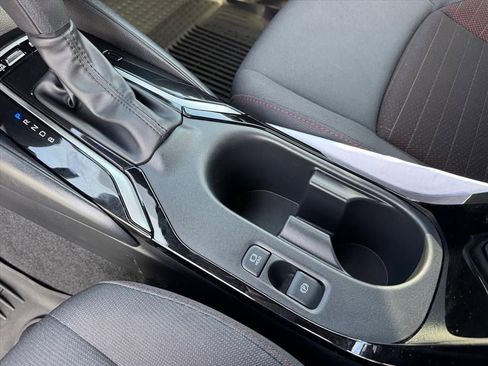 Used 2024 Toyota Corolla SE w/ SE Package image 21