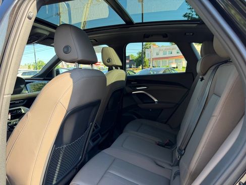 Used 2025 Audi Q5 Premium Plus w/ Premium Plus AWD/4WD image 26