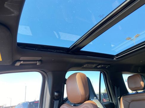 Used 2022 Lincoln Navigator Reserve w/ Equipment Group 201A image 14