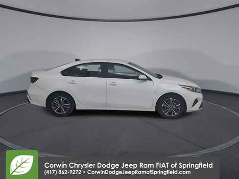 Used 2023 Kia Forte LXS image 17
