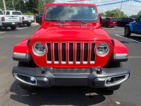 Used 2020 Jeep Wrangler Unlimited Sahara w/ Dual Top Group AWD/4WD image 9
