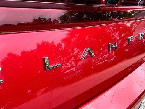 Used 2022 Hyundai Elantra SEL FWD image 19