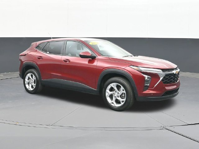 Used 2024 Chevrolet Trax LS w/ LS Convenience Package FWD image 18
