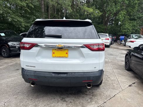 Used 2020 Chevrolet Traverse LT w/ LT Premium Package FWD image 7