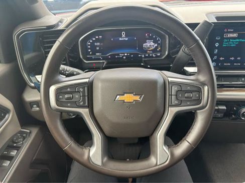 Used 2025 Chevrolet Silverado 2500 LT w/ Convenience Package AWD/4WD image 18