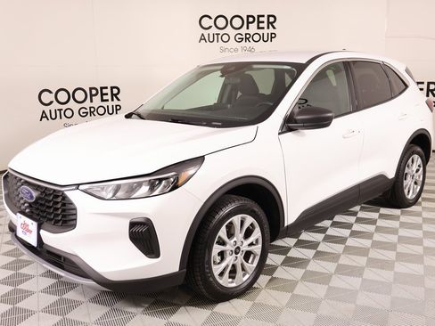 Used 2023 Ford Escape Active image 10