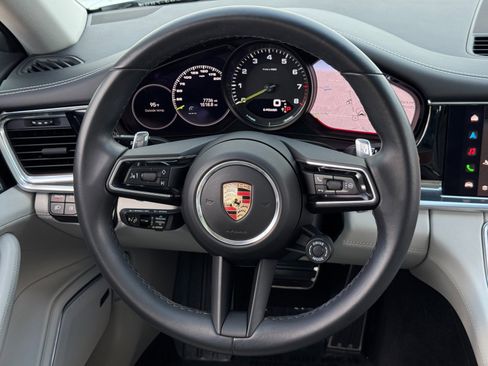 Used 2023 Porsche Panamera 4S w/ Sportdesign Package image 22