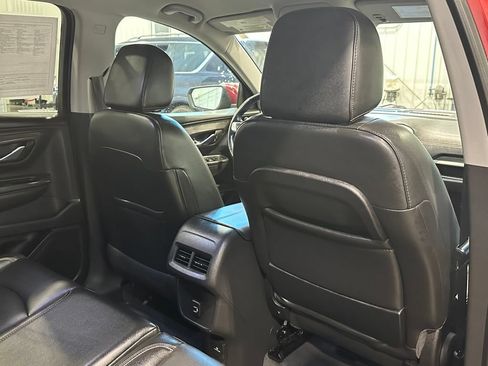 Used 2019 GMC Terrain SLT AWD/4WD image 32