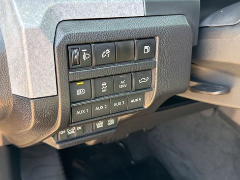Used 2026 Toyota Tacoma 4x4 Double Cab Hybrid image 19