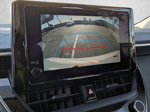 Used 2023 Toyota Corolla LE image 12