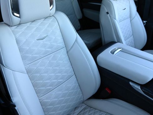 Used 2026 Cadillac Escalade V image 46