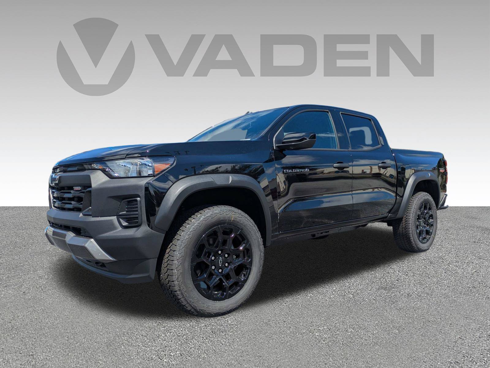 New 2026 Chevrolet Colorado Trail Boss AWD/4WD image 2
