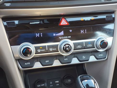 Used 2020 Hyundai Elantra Value Edition image 11