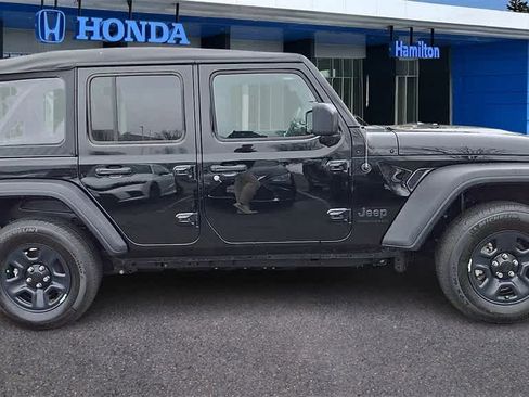 Used 2023 Jeep Wrangler Sport image 9