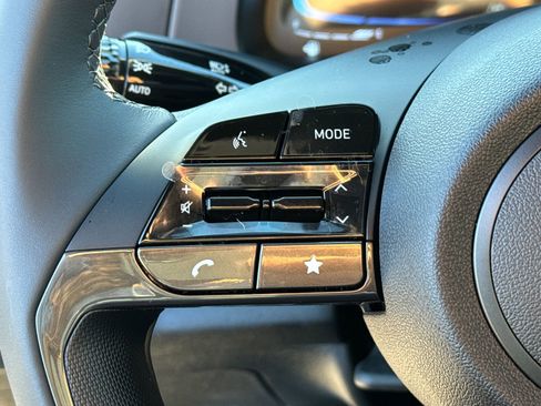 Certified 2025 Hyundai Elantra Sport image 26