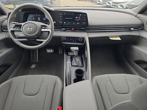 New 2026 Hyundai Elantra Sport FWD image 18