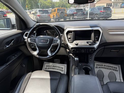 Used 2019 GMC Acadia SLT AWD/4WD image 11