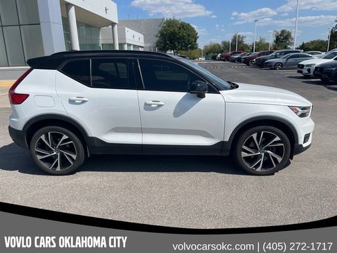 Used 2021 Volvo XC40 T5 R-Design w/ Advanced Package AWD/4WD image 4
