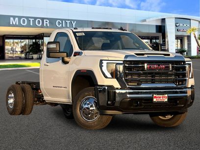 New 2026 GMC Sierra 3500 SLE w/ SLE Convenience Package