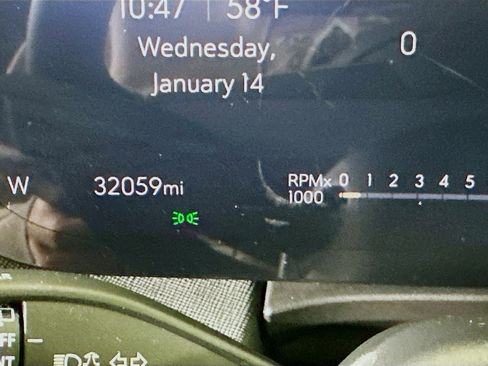 Used 2025 Buick Enclave Preferred image 19