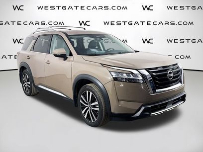 Used 2023 Nissan Pathfinder Platinum