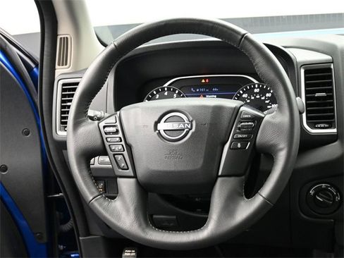 Used 2024 Nissan Frontier SV w/ SV Convenience Package image 10