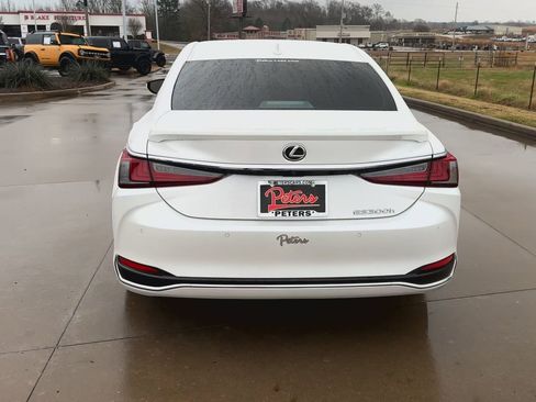 Used 2025 Lexus ES 300h ES 300h image 8