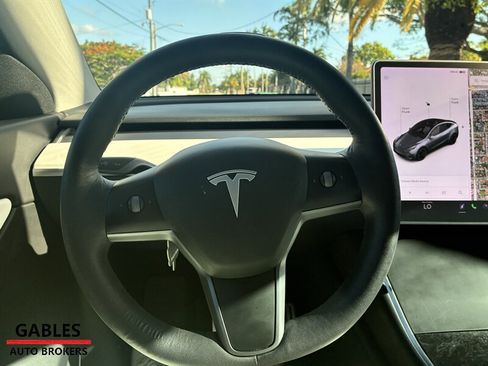 Used 2021 Tesla Model Y Performance AWD/4WD image 15