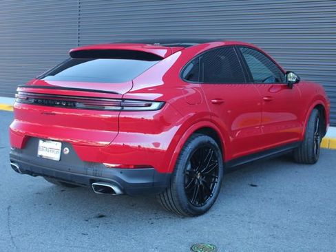 Certified 2025 Porsche Cayenne Coupe image 8