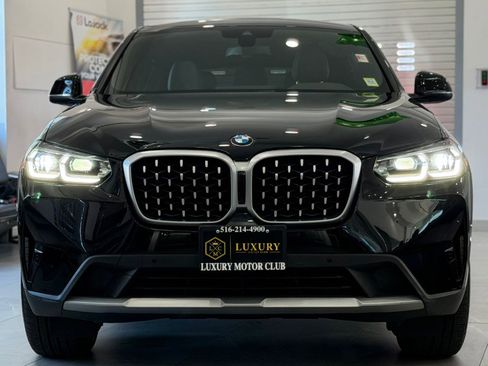 Used 2022 BMW X4 xDrive30i w/ Convenience Package AWD/4WD image 2