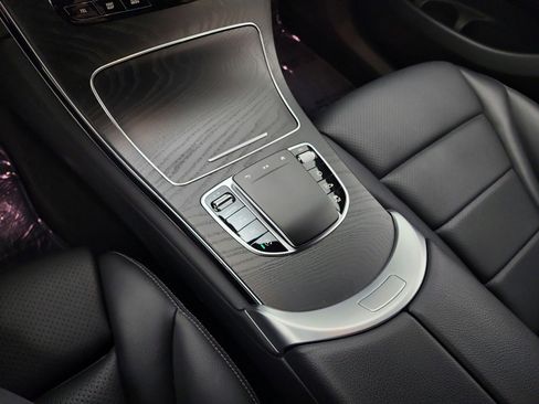 Used 2022 Mercedes-Benz GLC 300 image 12