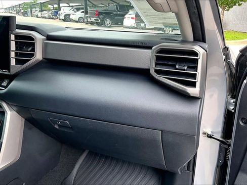 Used 2022 Toyota Tundra Limited RWD image 18