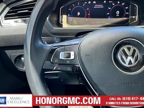 Used 2020 Volkswagen Tiguan SEL AWD/4WD image 11