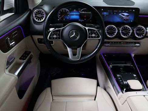 Used 2023 Mercedes-Benz GLB 250 4MATIC image 14