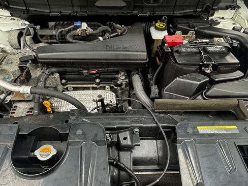 Used 2018 Nissan Rogue SL w/ Premium Package image 32