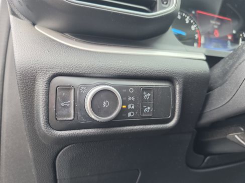 Used 2022 Ford Explorer XLT w/ Equipment Group 202A AWD/4WD image 18