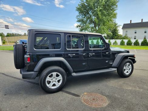 Used 2021 Jeep Wrangler Unlimited Sport image 15