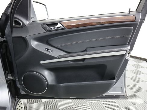 Used 2011 Mercedes-Benz GL 450 4MATIC image 26