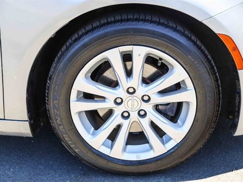 Used 2015 Chrysler 200 Limited w/ Convenience Group FWD image 12